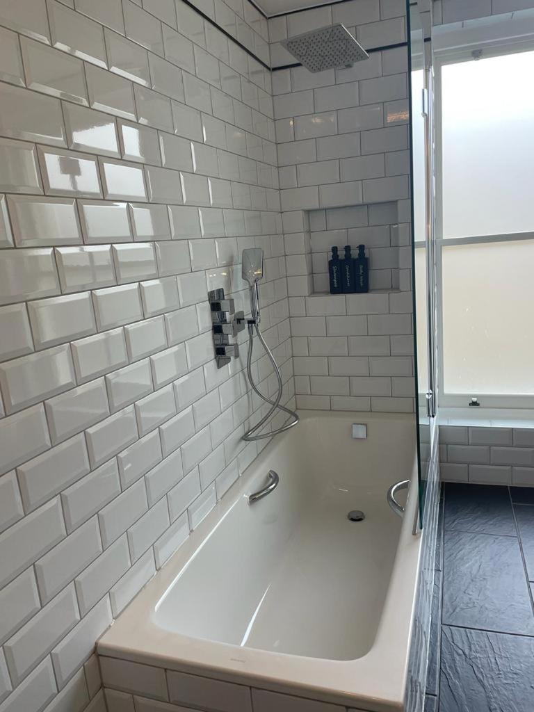 Luxury Apartment In Belsize Park London Ngoại thất bức ảnh